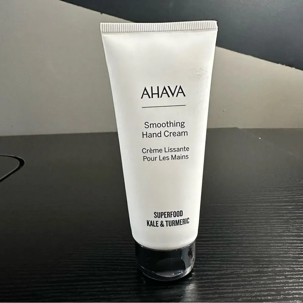 AHAVA Smoothing Hand Cream - Kale & Turmeric